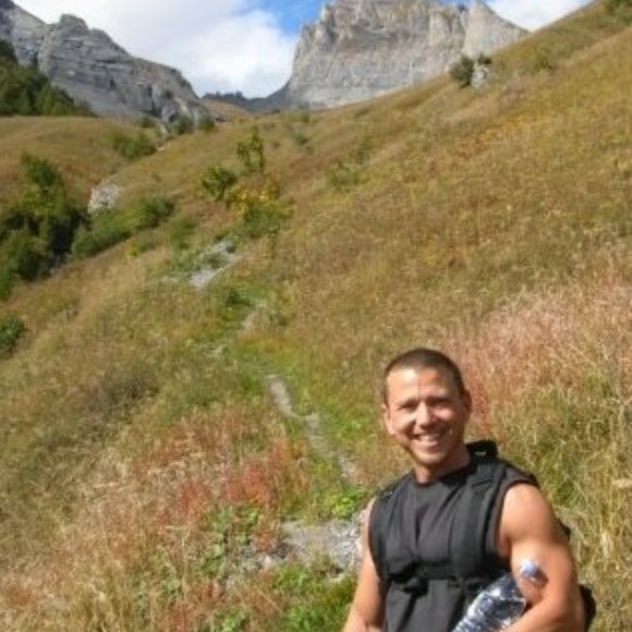 Meet your Posher, Alexandre - Picture 1 of 1